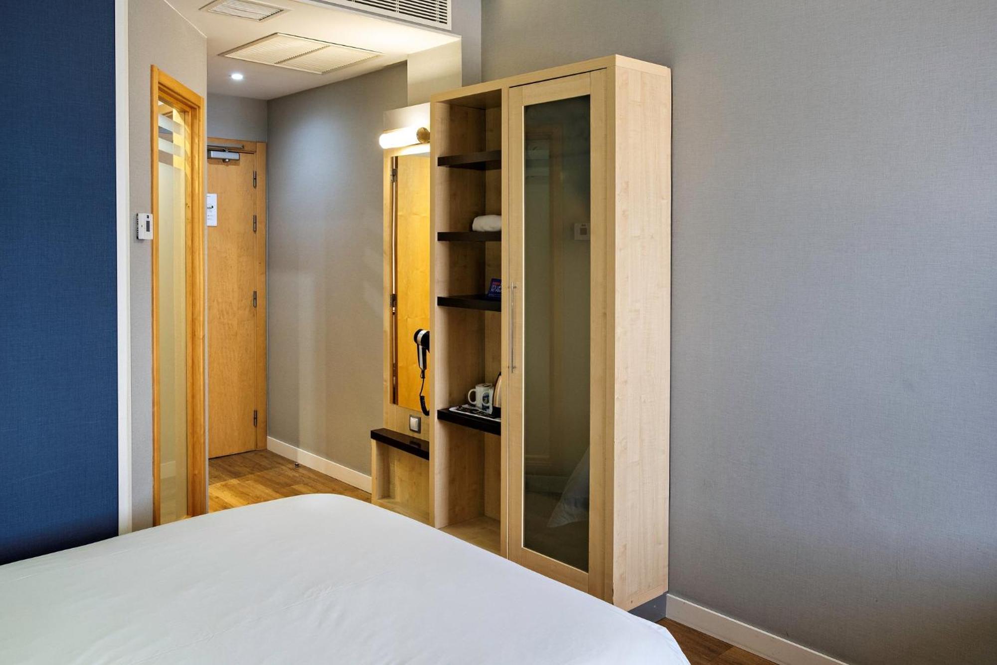 Holiday Inn Express Malaga Airport By Ihg Luaran gambar
