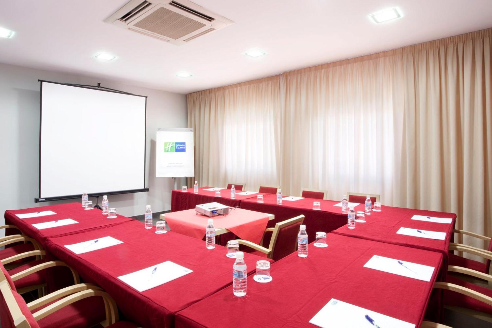 Holiday Inn Express Malaga Airport By Ihg Luaran gambar