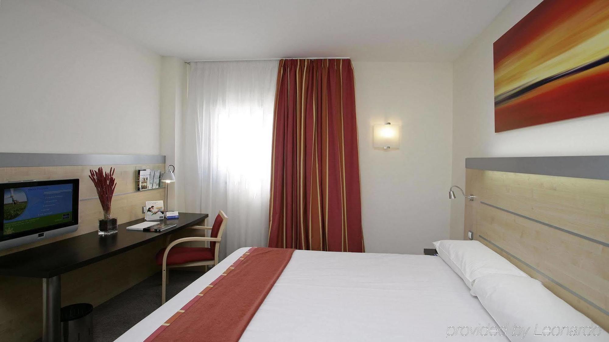 Holiday Inn Express Malaga Airport By Ihg Bilik gambar