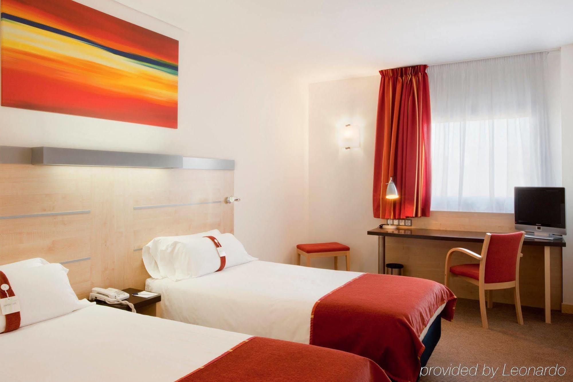 Holiday Inn Express Malaga Airport By Ihg Bilik gambar
